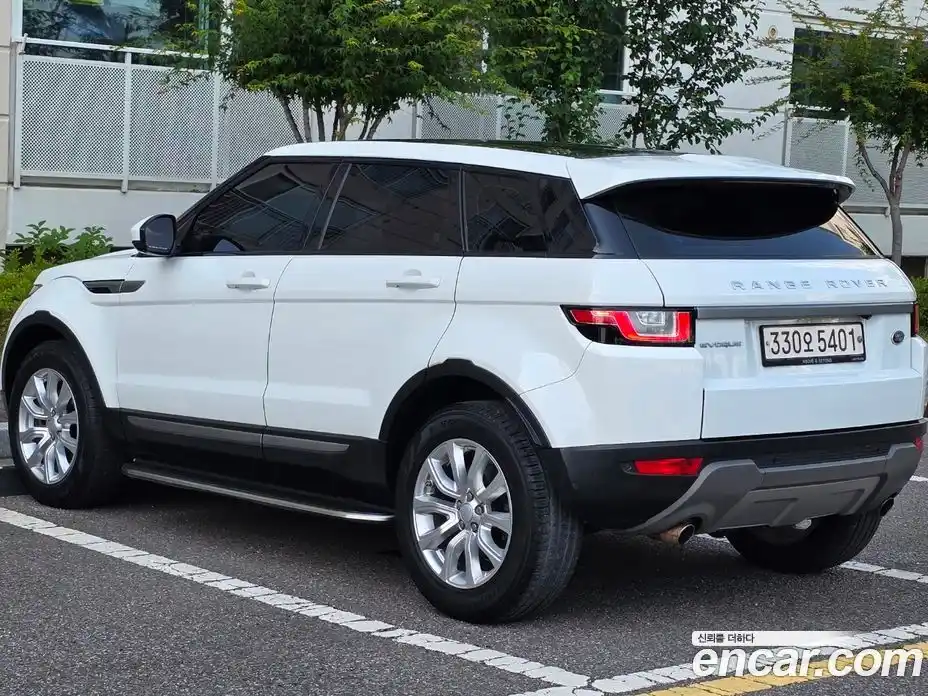 Land Rover Range-Rover Evoque 2018 2.0 Автомат в Москве № 166763, фото 4