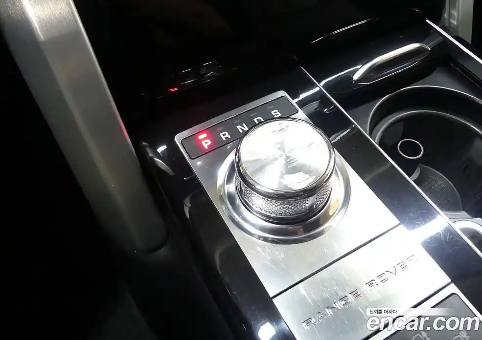 Land Rover Range-Rover 2014 4.4 Автомат в Москве № 166843, фото 9