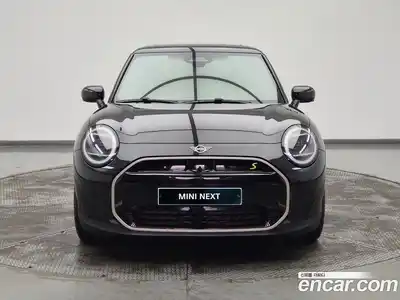 Mini Cooper 2024 0.1 Автомат в Москве № 167368, миниатюра 2