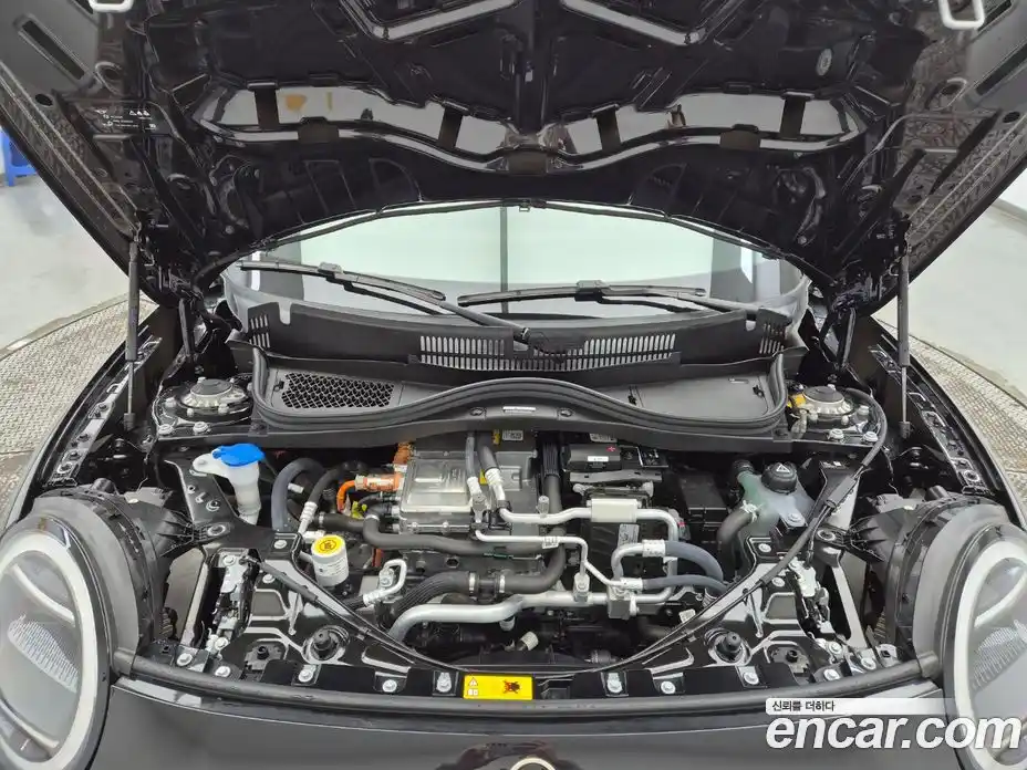 Mini Cooper 2024 0.1 Автомат в Москве № 167368, фото 8