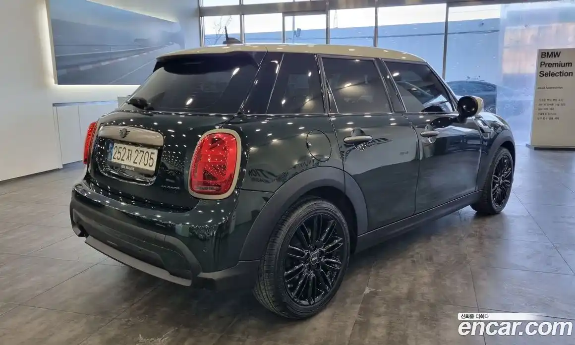 Mini Cooper 2023 1.5 Автомат в Москве № 167507, фото 4