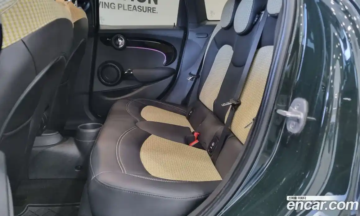 Mini Cooper 2023 1.5 Автомат в Москве № 167507, фото 9