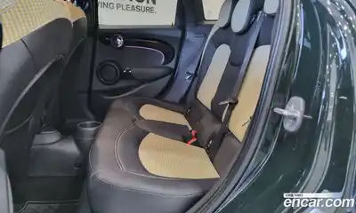 Mini Cooper 2023 1.5 Автомат в Москве № 167507, миниатюра 9