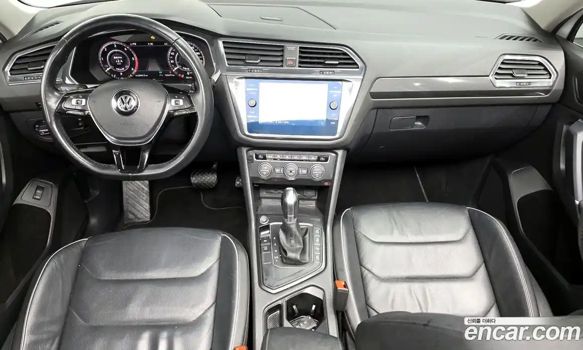 Volkswagen Tiguan 2018 2.0 Автомат в Москве № 169082, фото 16