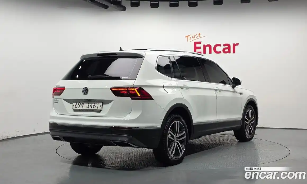 Volkswagen Tiguan 2018 2.0 Автомат в Москве № 169082, фото 17