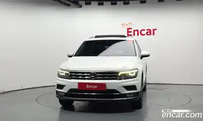 Volkswagen Tiguan 2018 2.0 Автомат в Москве № 169082, миниатюра 3