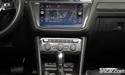 Volkswagen Tiguan 2018 2.0 Автомат в Москве № 169082, миниатюра 6