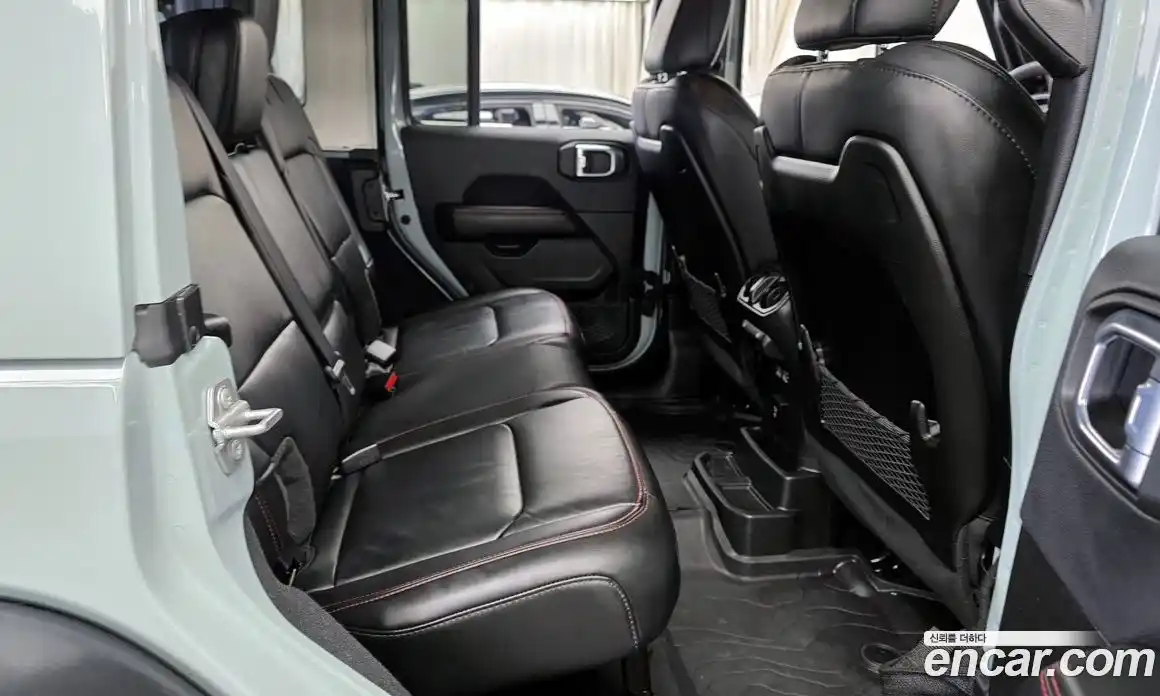 Jeep Wrangler 2024 2.0 Автомат в Москве № 169366, фото 12