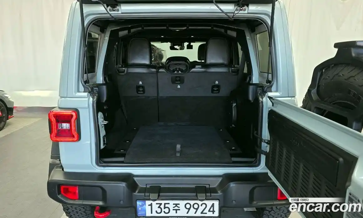 Jeep Wrangler 2024 2.0 Автомат в Москве № 169366, фото 3