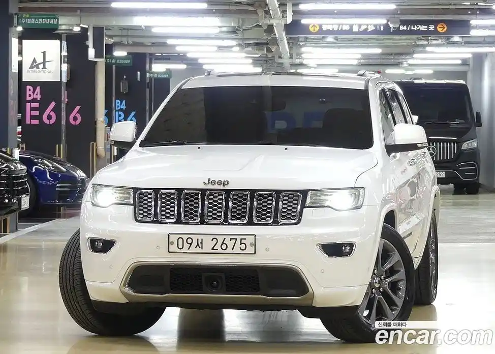 Jeep Cherokee 2017 3.0 Автомат в Москве № 169739, фото 1