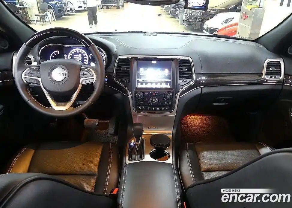 Jeep Cherokee 2017 3.0 Автомат в Москве № 169739, фото 4