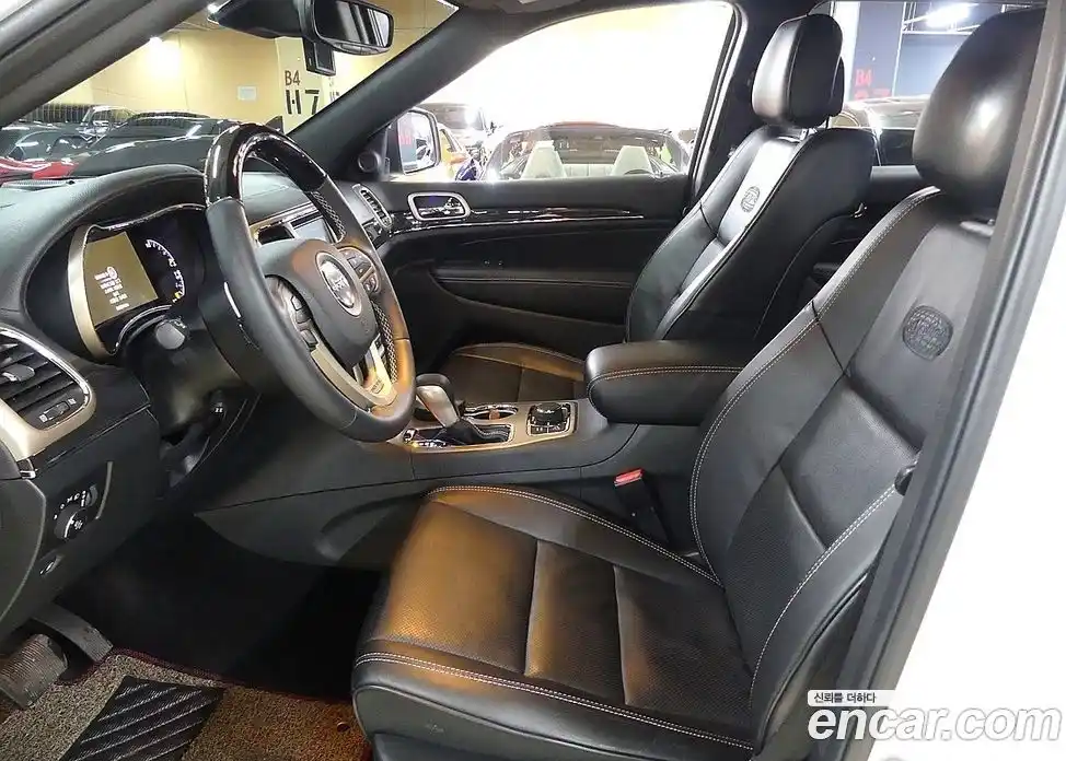 Jeep Cherokee 2017 3.0 Автомат в Москве № 169739, фото 8