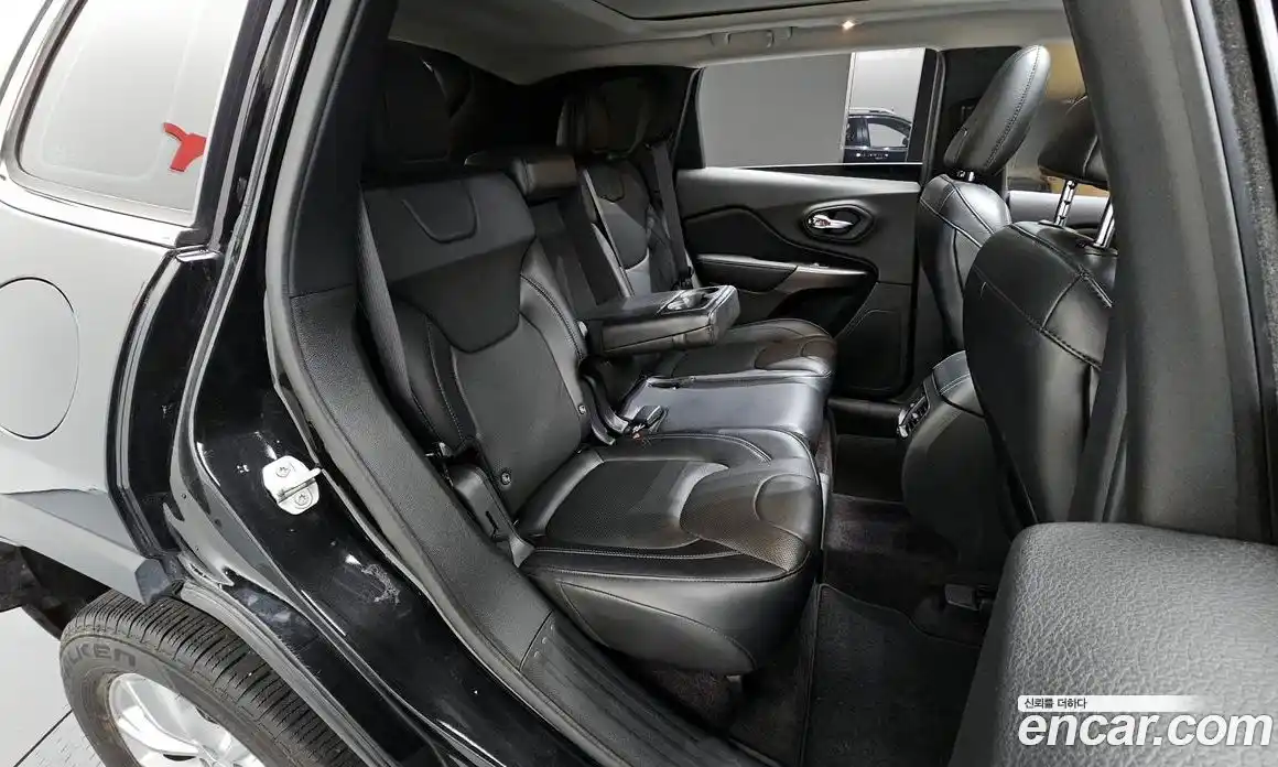 Jeep Cherokee 2019 2.4 Автомат в Москве № 169795, фото 11