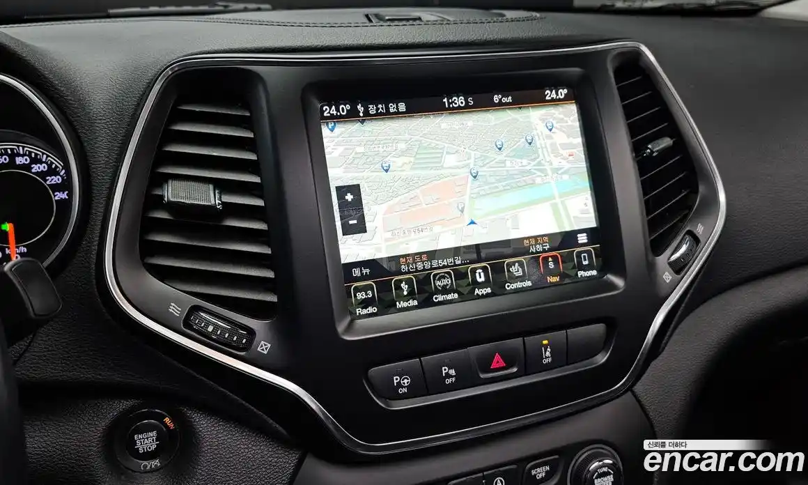 Jeep Cherokee 2019 2.4 Автомат в Москве № 169795, фото 14