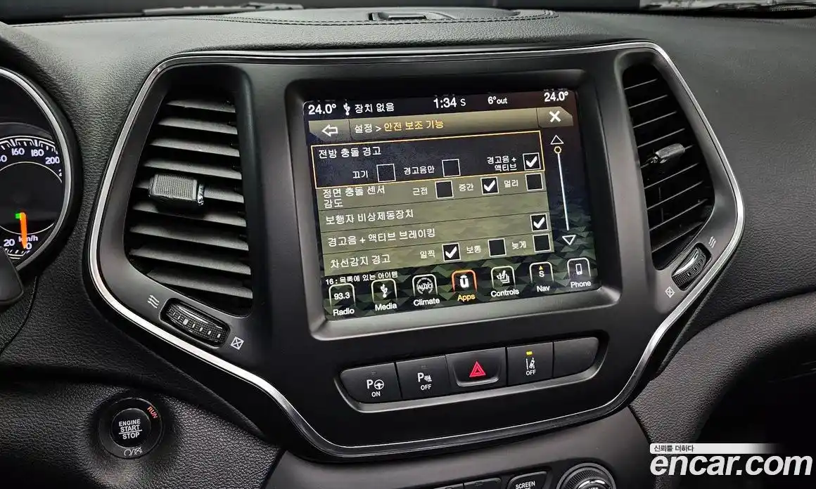 Jeep Cherokee 2019 2.4 Автомат в Москве № 169795, фото 17