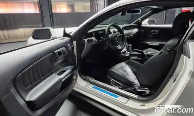 Ford Mustang 2017 5.0 Автомат в Москве № 170868, миниатюра 10