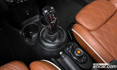 Mini Cooper Convertible 2021 2.0 Автомат в Москве № 171751, миниатюра 3