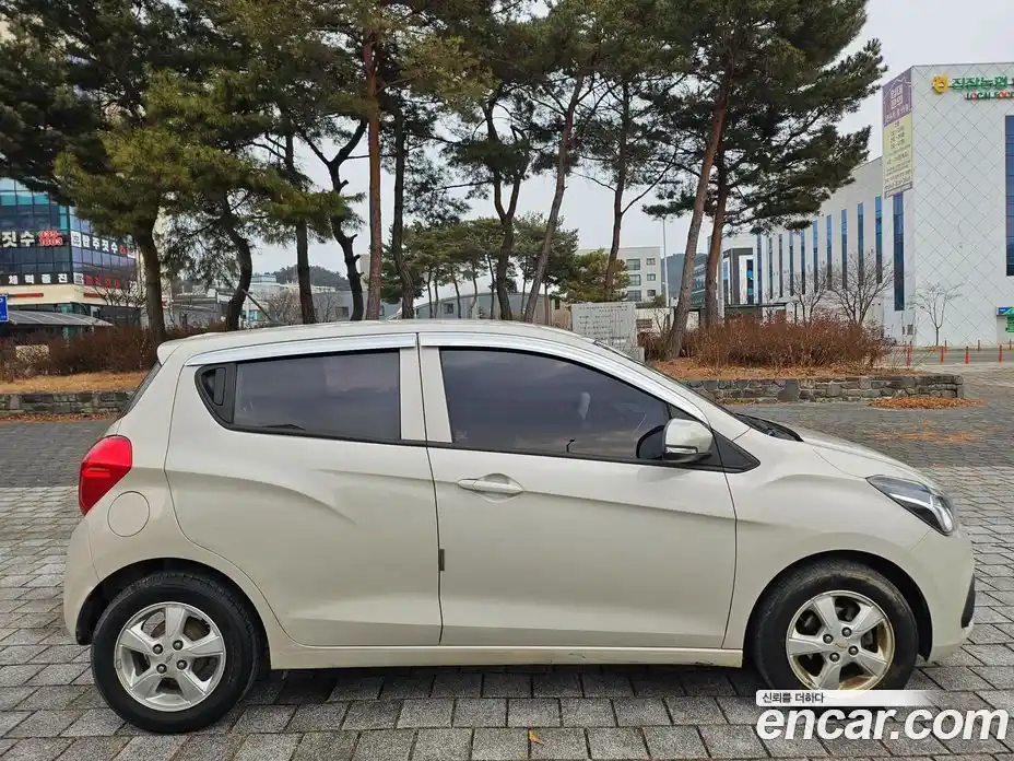 Chevrolet Spark 2016 1.0 Автомат в Москве № 176033, фото 4
