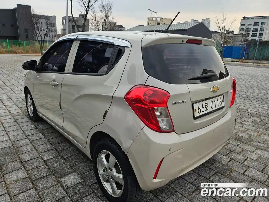 Chevrolet Spark 2016 1.0 Автомат в Москве № 176033, фото 7