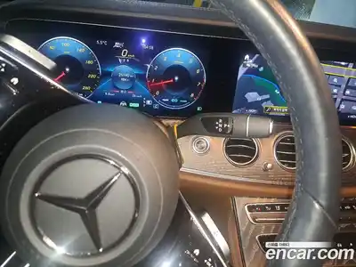 Mercedes-Benz E-Class 2022 2.0 Автомат в Москве № 178754, миниатюра 11