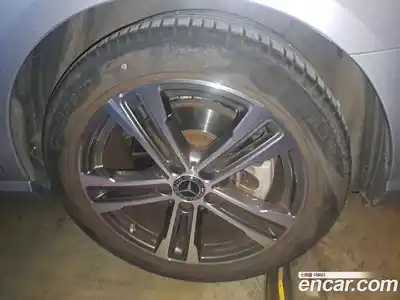 Mercedes-Benz E-Class 2022 2.0 Автомат в Москве № 178754, миниатюра 3