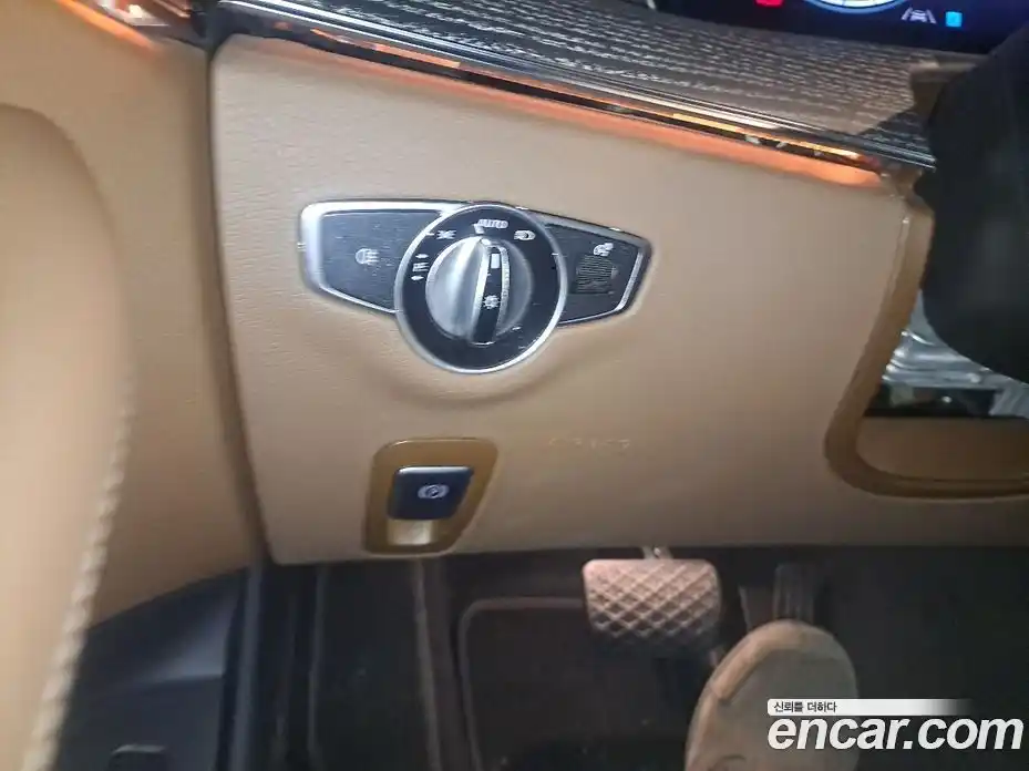 Mercedes-Benz E-Class 2022 2.0 Автомат в Москве № 178754, фото 4