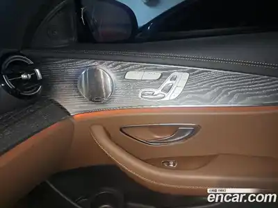 Mercedes-Benz E-Class 2022 2.0 Автомат в Москве № 178754, миниатюра 8