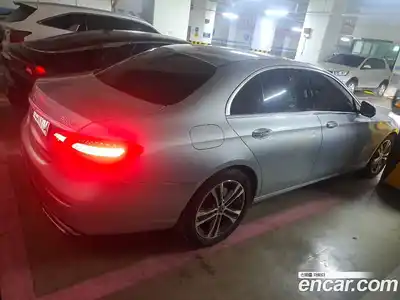 Mercedes-Benz E-Class 2022 2.0 Автомат в Москве № 178754, миниатюра 10