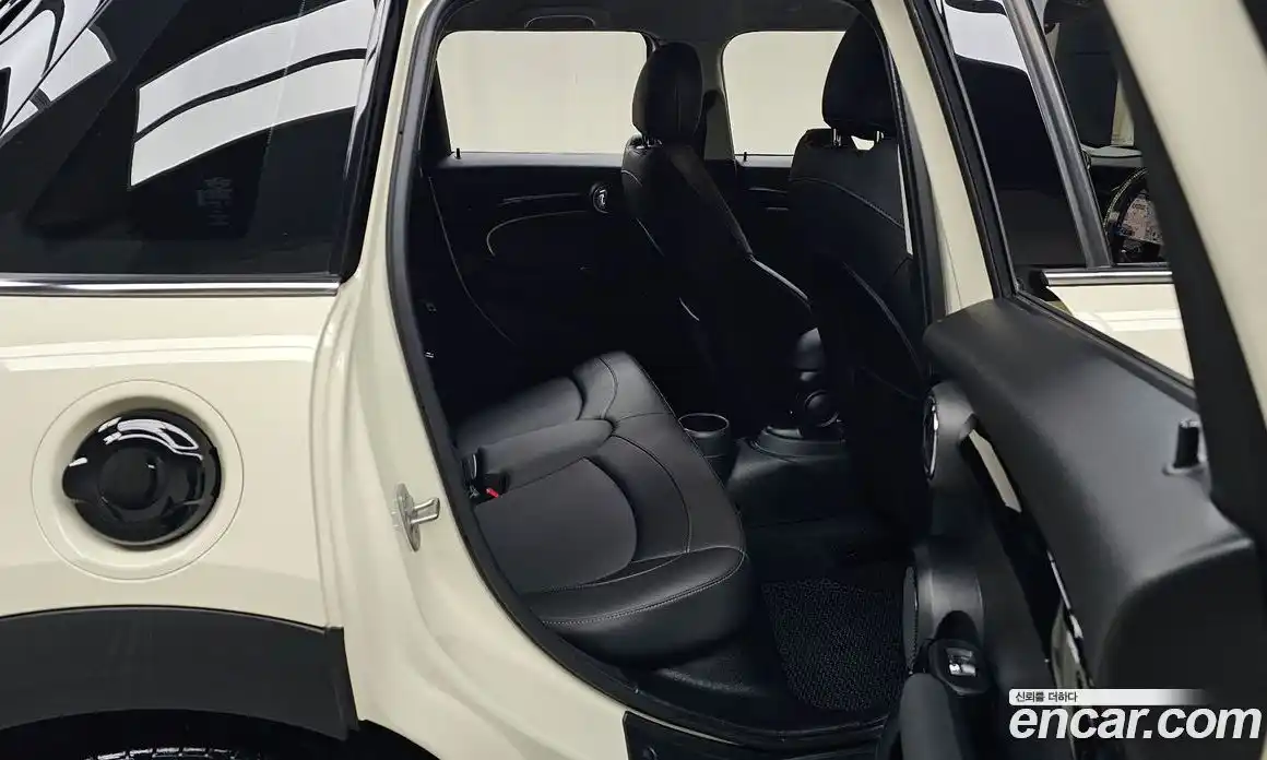 Mini Cooper 2022 2.0 Автомат в Москве № 179275, фото 16