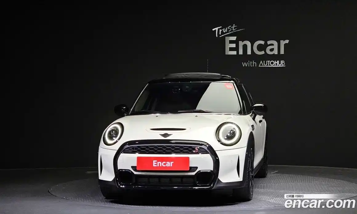 Mini Cooper 2022 2.0 Автомат в Москве № 179275, фото 17