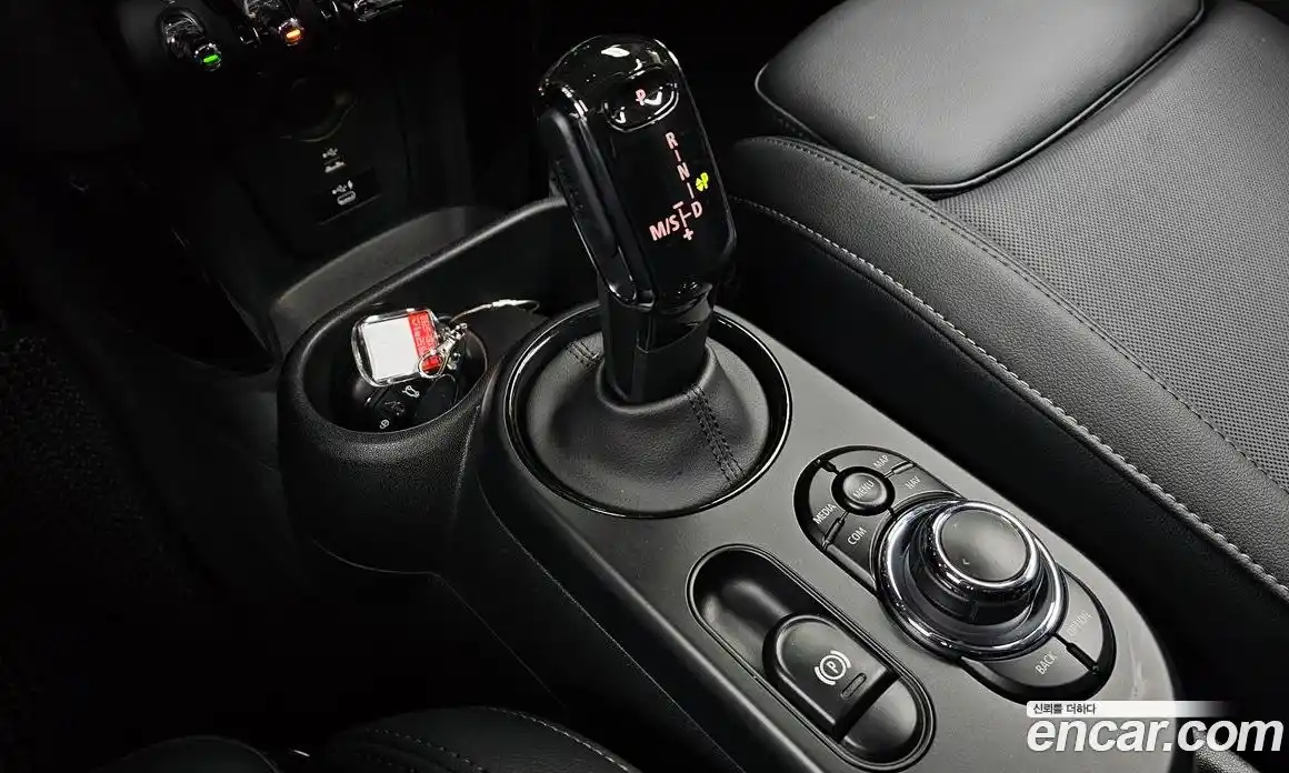 Mini Cooper 2022 2.0 Автомат в Москве № 179275, фото 9