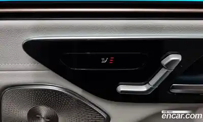 Mercedes-Benz EQS 2023 0.3 Автомат в Москве № 179286, миниатюра 9