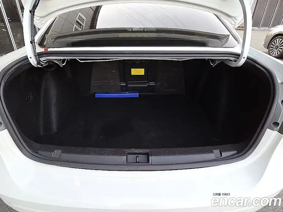 Renault SM3 2015 1.6 Автомат в Москве № 183620, фото 16