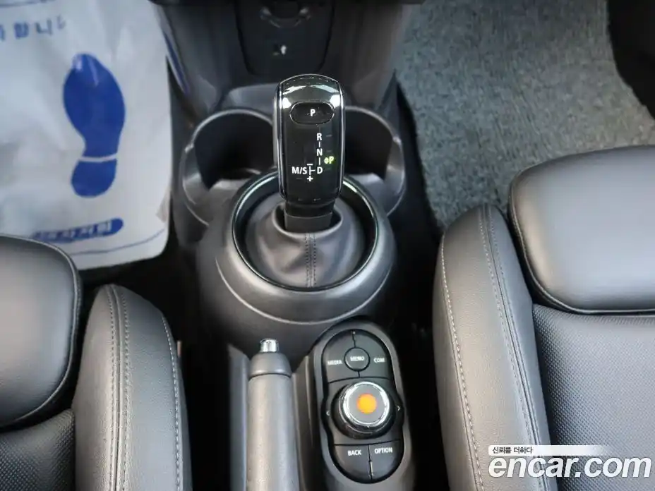 Mini Cooper 2021 1.5 Автомат в Москве № 184211, фото 13