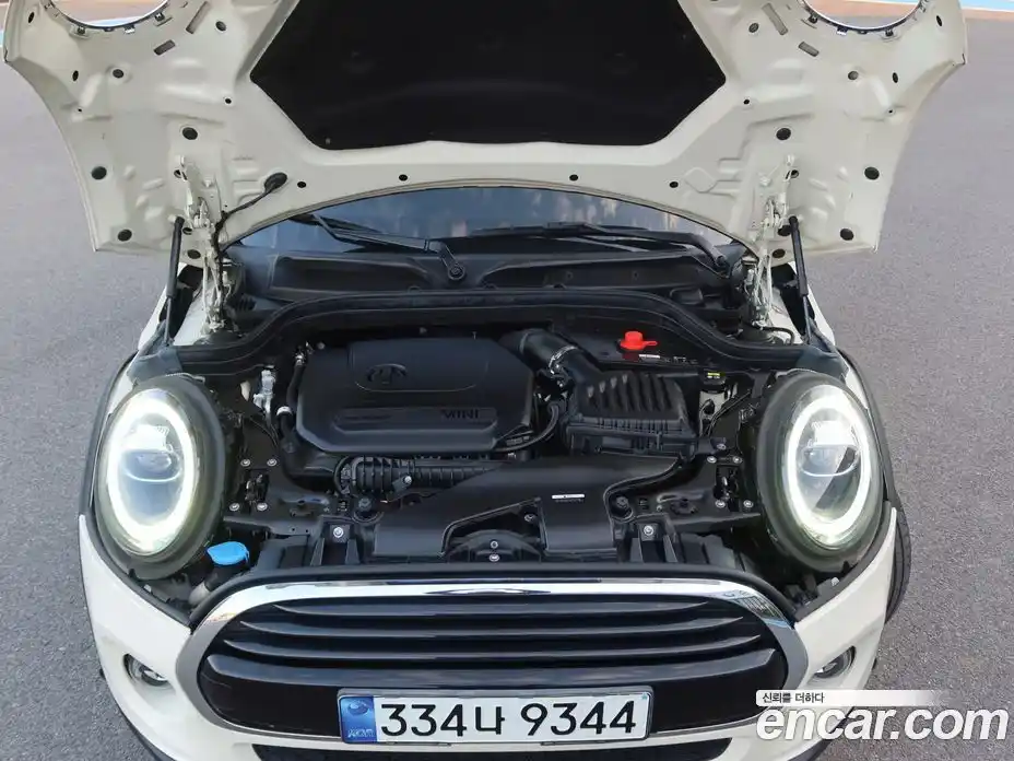 Mini Cooper 2021 1.5 Автомат в Москве № 184211, фото 19
