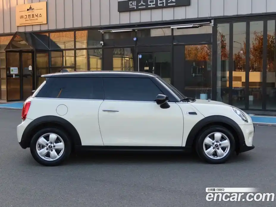 Mini Cooper 2021 1.5 Автомат в Москве № 184211, фото 4