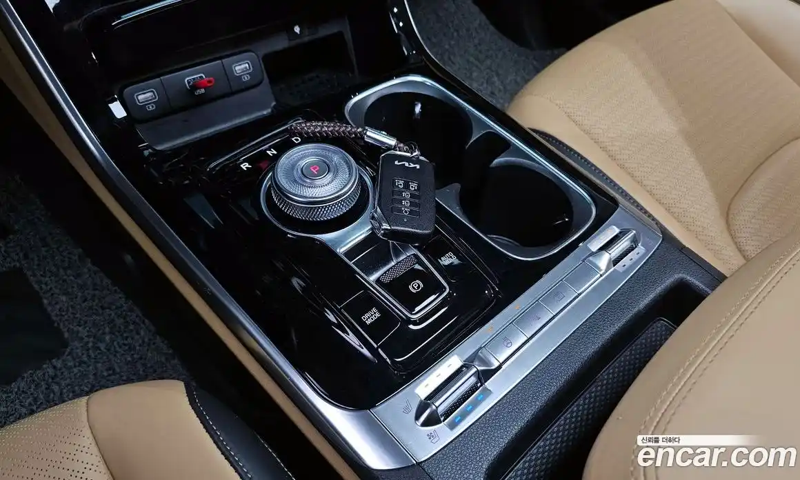 Kia Canival 2023 3.5 Автомат в Москве № 18549, фото 14