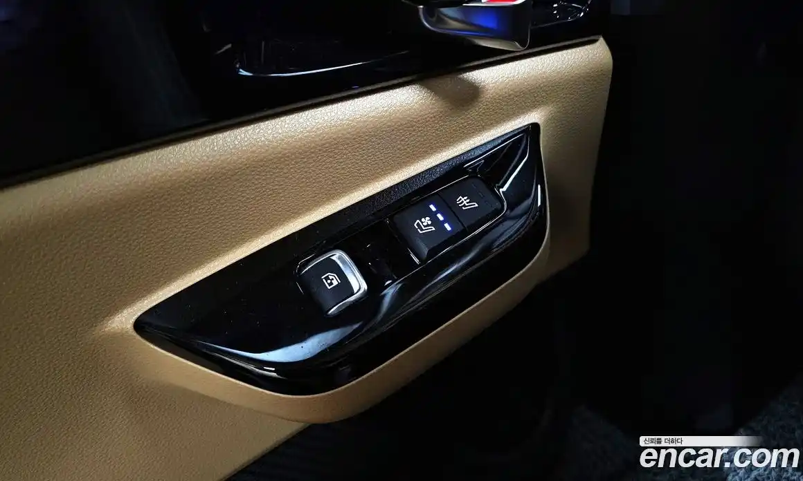 Kia Canival 2023 3.5 Автомат в Москве № 18549, фото 17