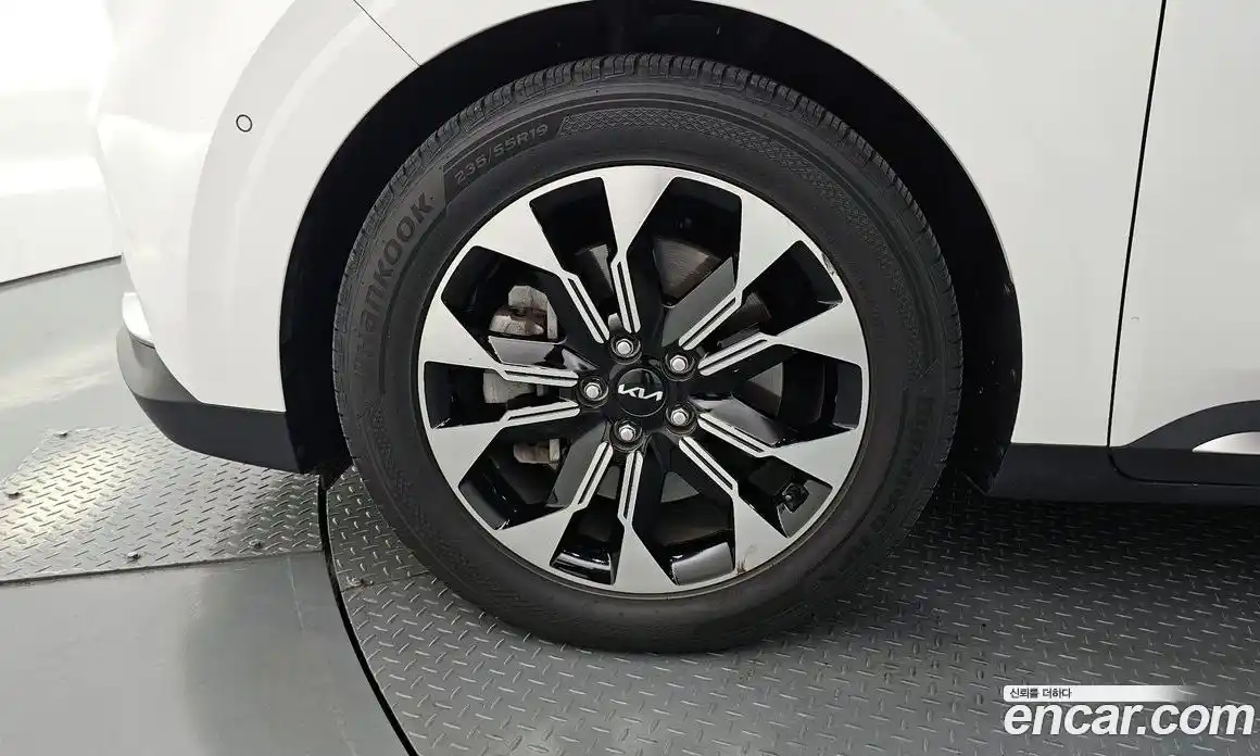 Kia Canival 2023 3.5 Автомат в Москве № 18549, фото 7