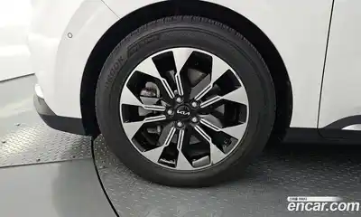 Kia Canival 2023 3.5 Автомат в Москве № 18549, миниатюра 7