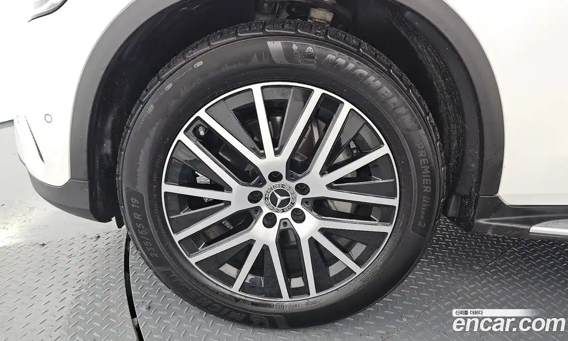 Mercedes-Benz GLC-Class 2022 1.9 Автомат в Москве № 192696, фото 19