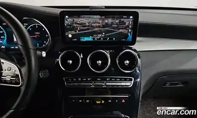 Mercedes-Benz GLC-Class 2022 1.9 Автомат в Москве № 192696, миниатюра 2