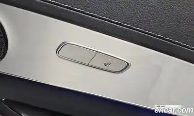 Mercedes-Benz GLC-Class 2022 1.9 Автомат в Москве № 192696, миниатюра 3