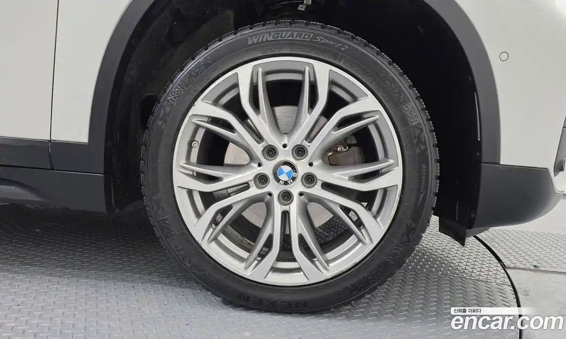 BMW X1 2018 2.0 Автомат в Москве № 192932, фото 18