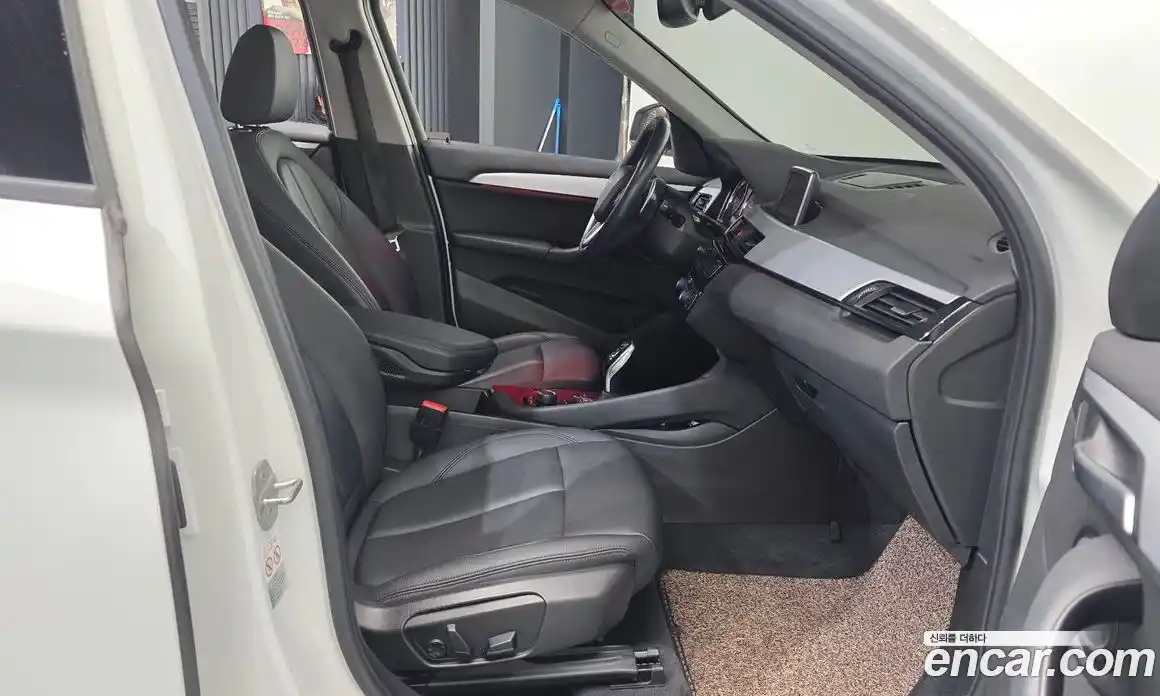 BMW X1 2018 2.0 Автомат в Москве № 192932, фото 3