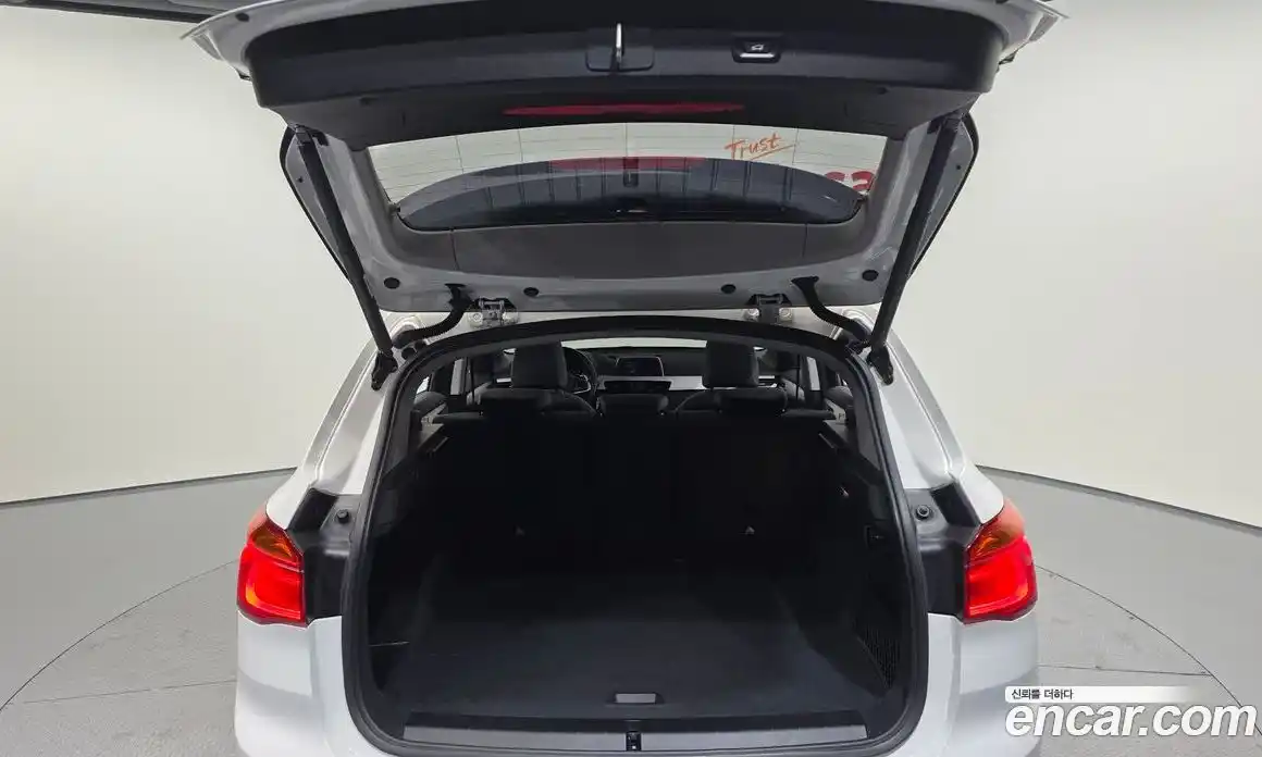 BMW X1 2018 2.0 Автомат в Москве № 192932, фото 6