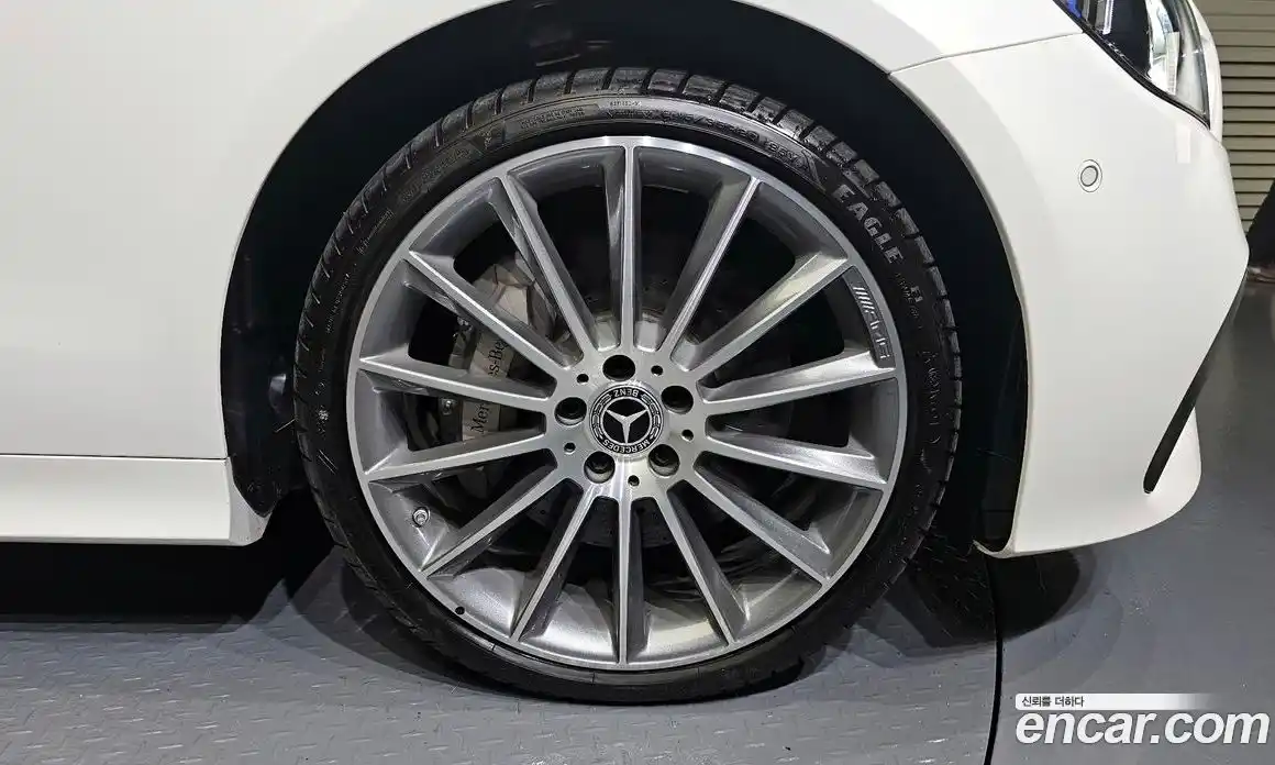 Mercedes-Benz E-Class 2023 3.0 Автомат в Москве № 193607, фото 8