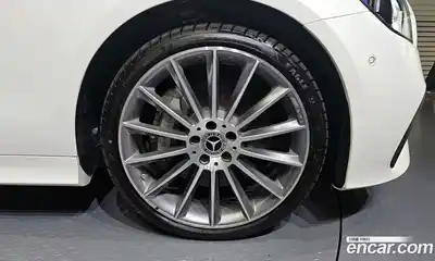 Mercedes-Benz E-Class 2023 3.0 Автомат в Москве № 193607, миниатюра 8