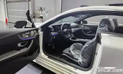 Mercedes-Benz E-Class 2023 3.0 Автомат в Москве № 193607, миниатюра 10