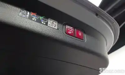 Mercedes-Benz GLC-Class 2025 2.0 Автомат в Москве № 193820, миниатюра 3